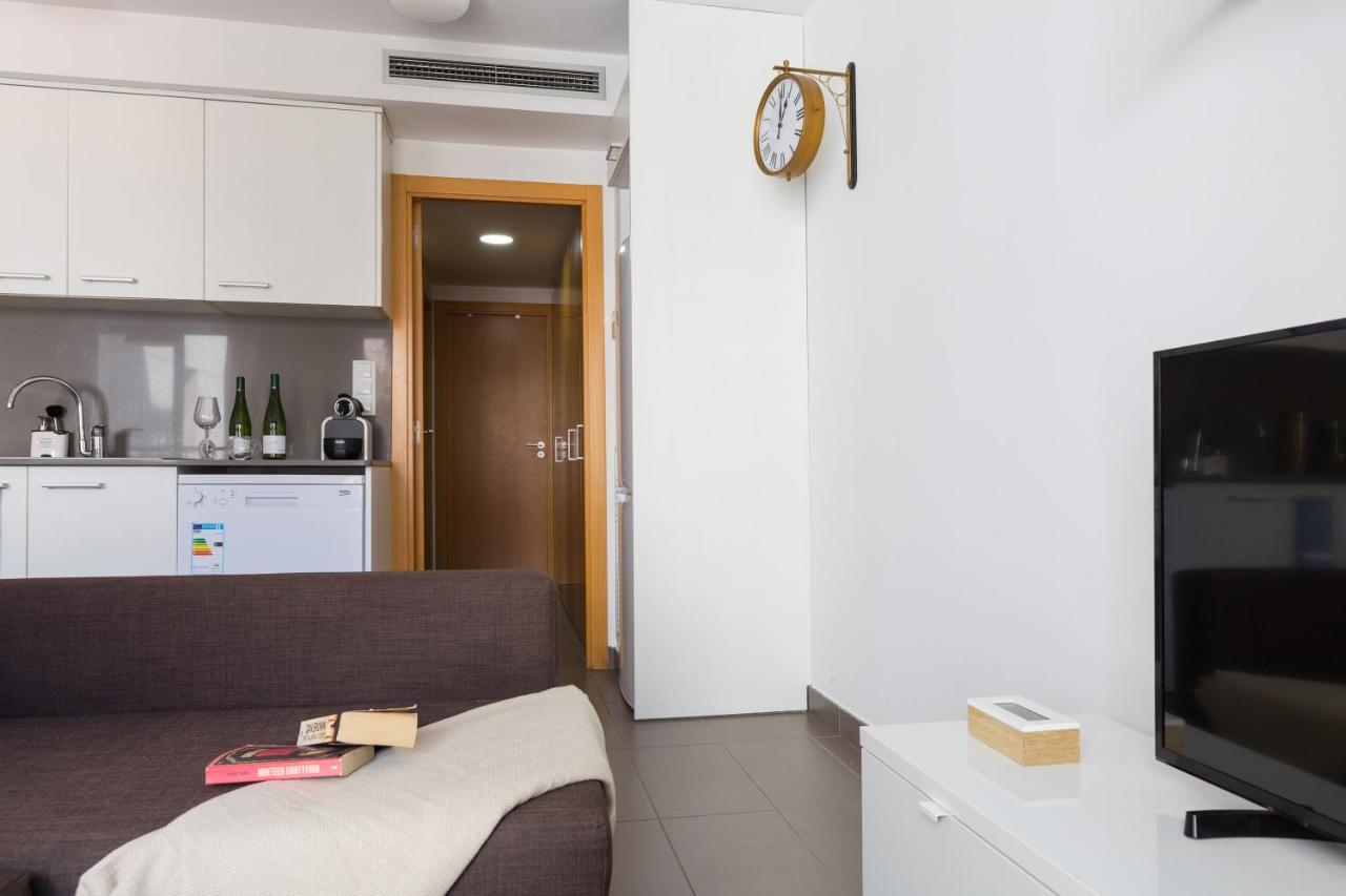 Apartamentos Cornellalux 2 Cornellà de Llobregat Zewnętrze zdjęcie