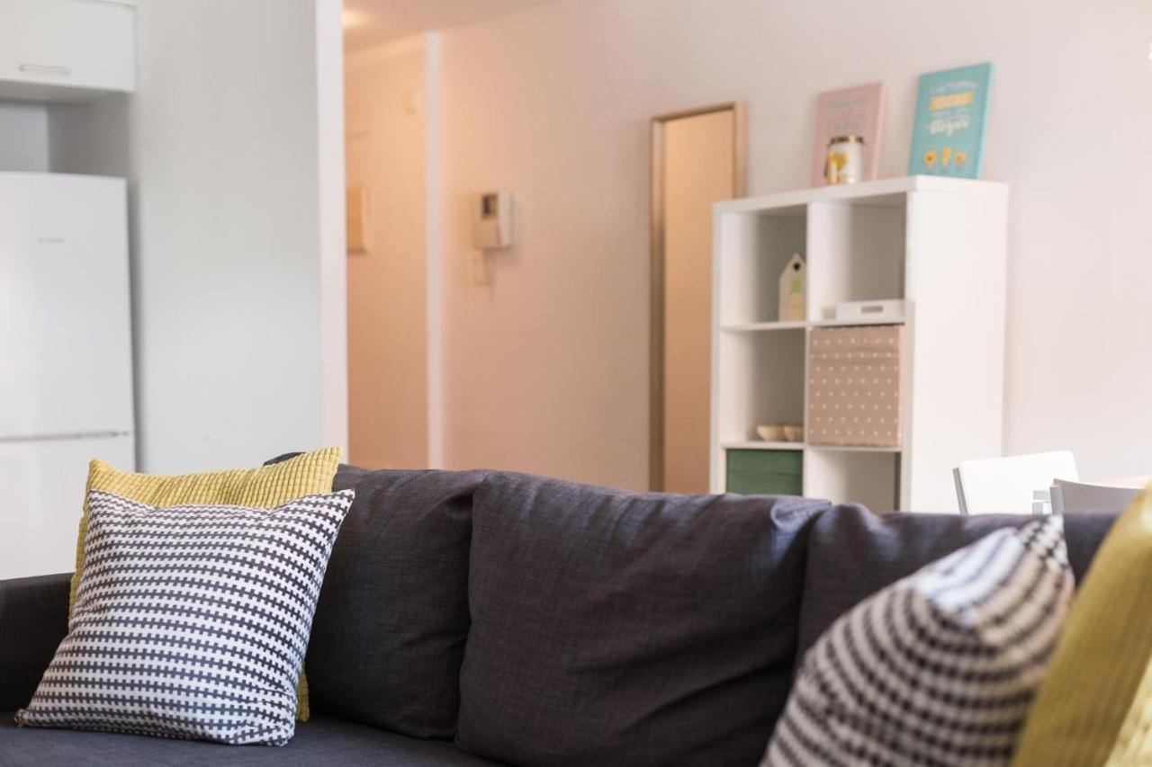Apartamentos Cornellalux 2 Cornellà de Llobregat Zewnętrze zdjęcie
