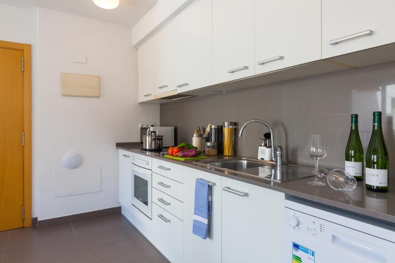 Apartamentos Cornellalux 2 Cornellà de Llobregat Zewnętrze zdjęcie
