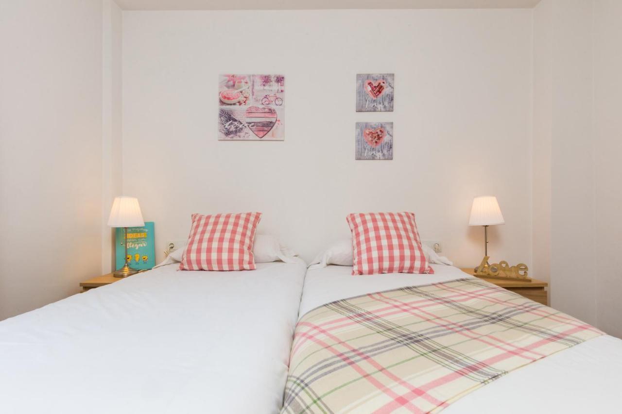 Apartamentos Cornellalux 2 Cornellà de Llobregat Zewnętrze zdjęcie