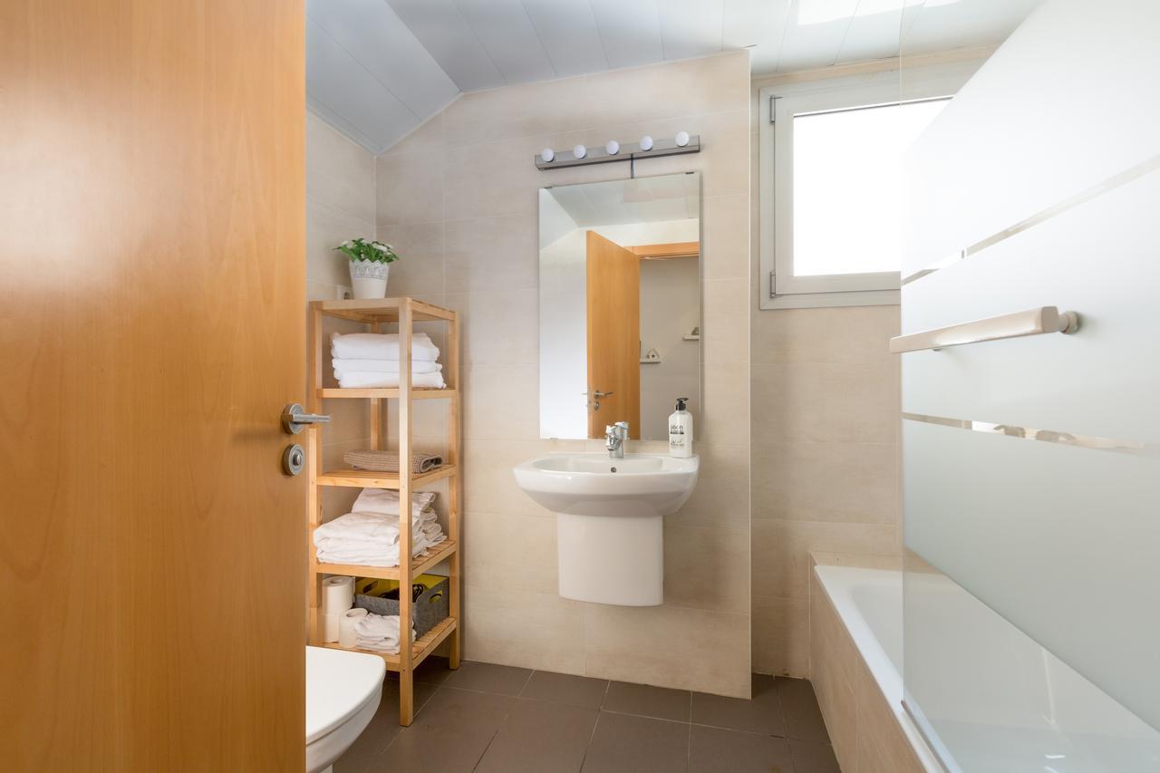 Apartamentos Cornellalux 2 Cornellà de Llobregat Zewnętrze zdjęcie
