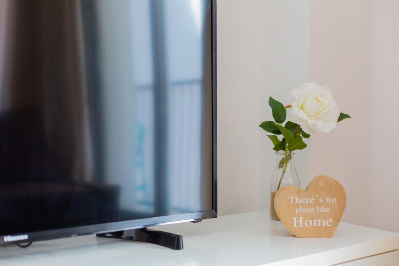 Apartamentos Cornellalux 2 Cornellà de Llobregat Zewnętrze zdjęcie