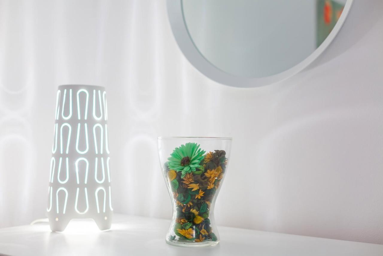 Apartamentos Cornellalux 2 Cornellà de Llobregat Zewnętrze zdjęcie